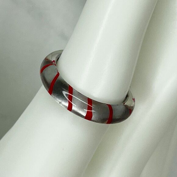 Clear Silver Red Striped Plastic Ring Size 7.25 - Picture 8 of 11